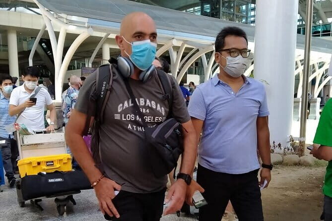 Airport Transfer Check in OR Check out Seminyak Area - Picking the right time: operating hours can affect acceptance