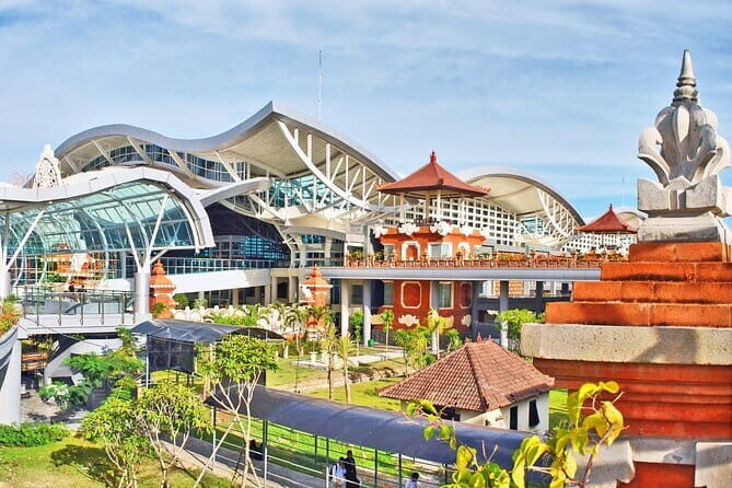 Bali airport transfer check in or check out Ubud area - Waiting Time Rules: 120 Minutes After Landing vs. 15 Minutes at Your Hotel