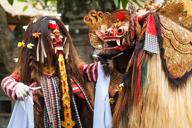 Bali: Barong Dance, Rice Terrace, Volcano, Temple, Waterfall Tour - Sacred Monkey Forest Sanctuary: walking a protected jungle with hundreds of macaques