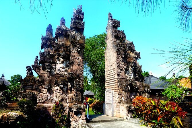Bali Full Day-Tour: Denpasar City and Uluwatu Sunset Tour - Jimbaran Bay Seafood Dinner: Grilled Seafood With Toes-in-Sand Style