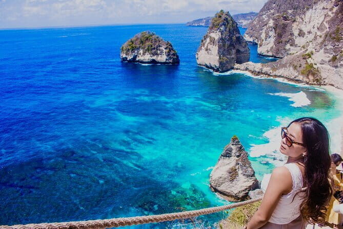 Nusa Penida 2Day 1Night With Accomodation - Crystal Bay Beach: Clear Water, Good Break Between Cliffs