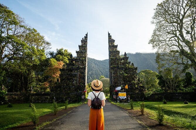 One Day Jatiluwih UNESCO, Ulun Danu Beratan, Banyumala Waterfall - Ulun Danu Beratan Temple: lake-temple views without the rush