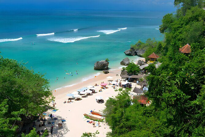 Private Full-Day Tour: Tanah Lot and Uluwatu Temple Tour - Starting at Taman Ayun: a calmer temple stop before the coast