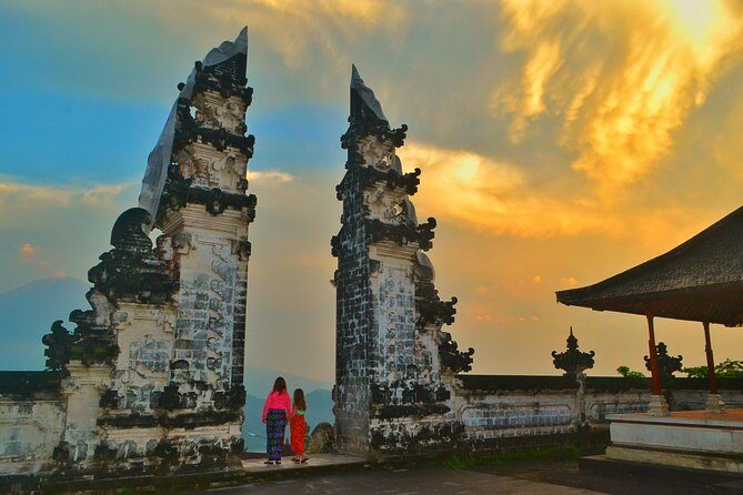 The Gates of Heaven Lempuyang Tours All Inclusive - Tirta Gangga water palace: statues, ponds, and a slower rhythm