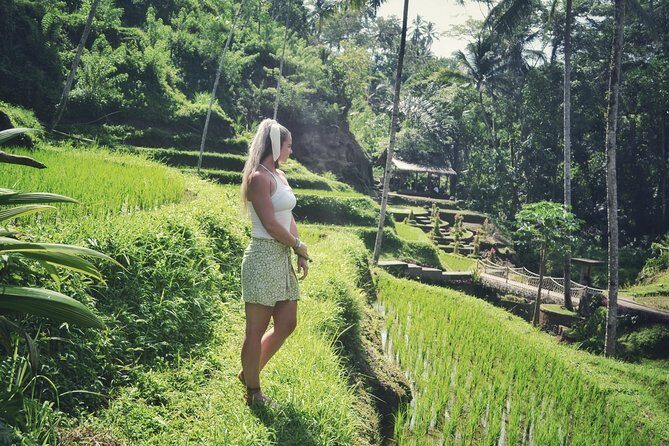 Ubud Tours and Cretya Day Club Pool - Tegenungan Waterfall: a short walk to big photo energy
