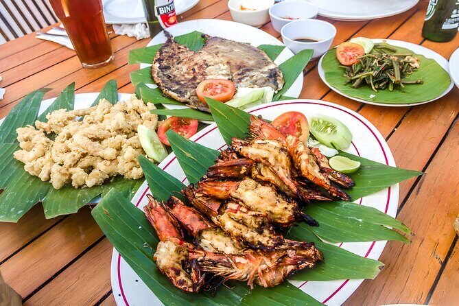 Uluwatu, Kecak Dance and Seafood Dinner Tour Packages - Stop 2: Kecak and fire dance with chanting energy