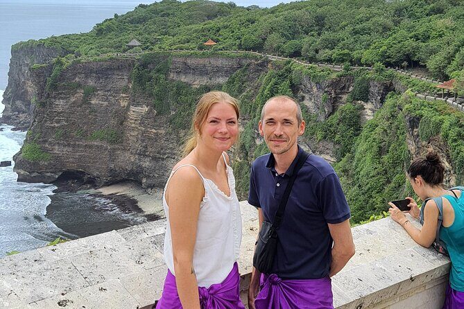 Uluwatu tour & Balinese kecak dance - Private Group Comfort With Pickup (Up to 5 People)